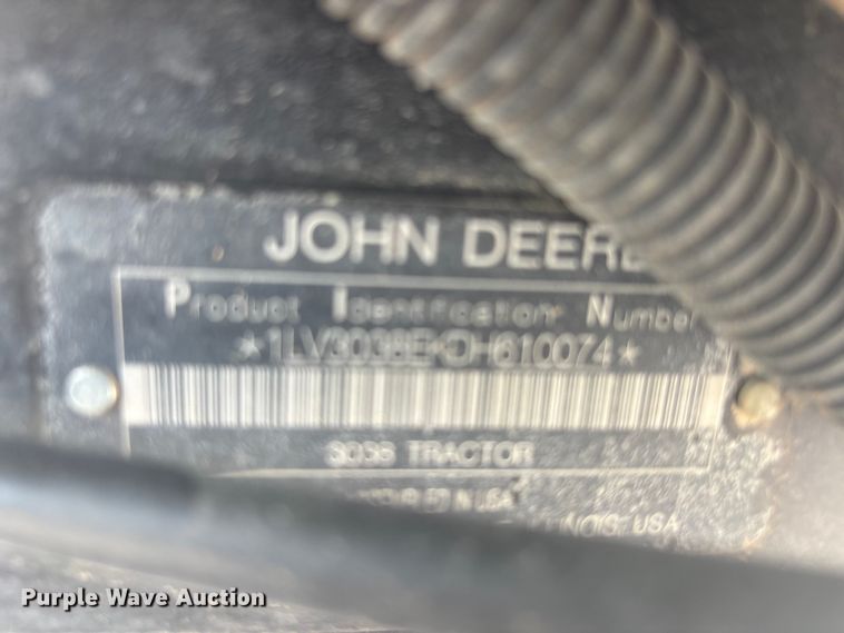 image for item DQ5482 2013 John Deere 3038E MFWD tractor