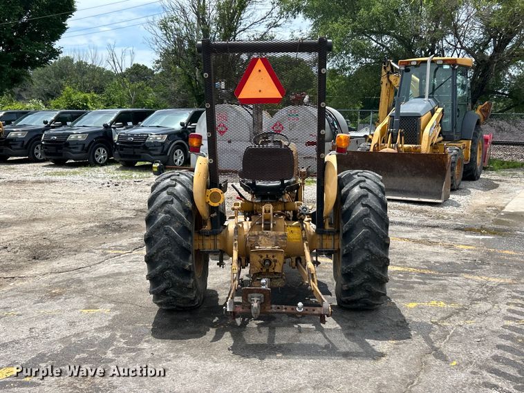 image for item DQ5483 Ford 250C tractor