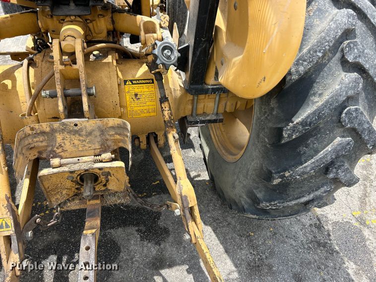 image for item DQ5483 Ford 250C tractor