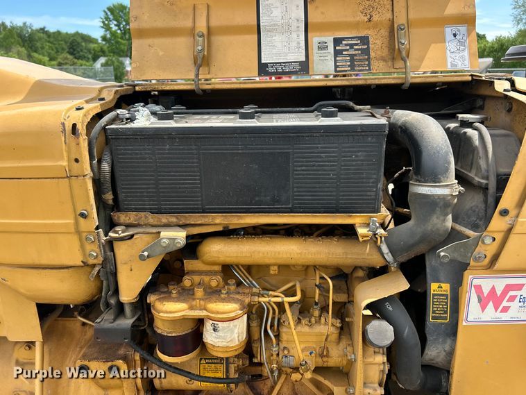 image for item DQ5483 Ford 250C tractor