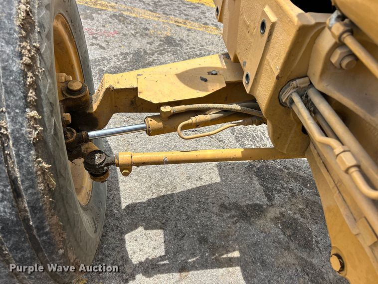 image for item DQ5483 Ford 250C tractor