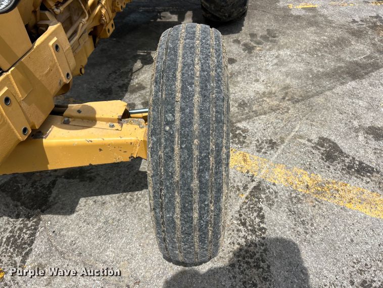 image for item DQ5483 Ford 250C tractor