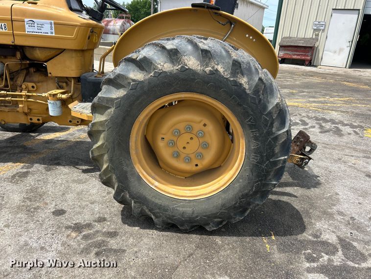 image for item DQ5483 Ford 250C tractor
