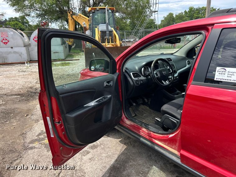 image for item DQ5490 2016 Dodge Journey SUV
