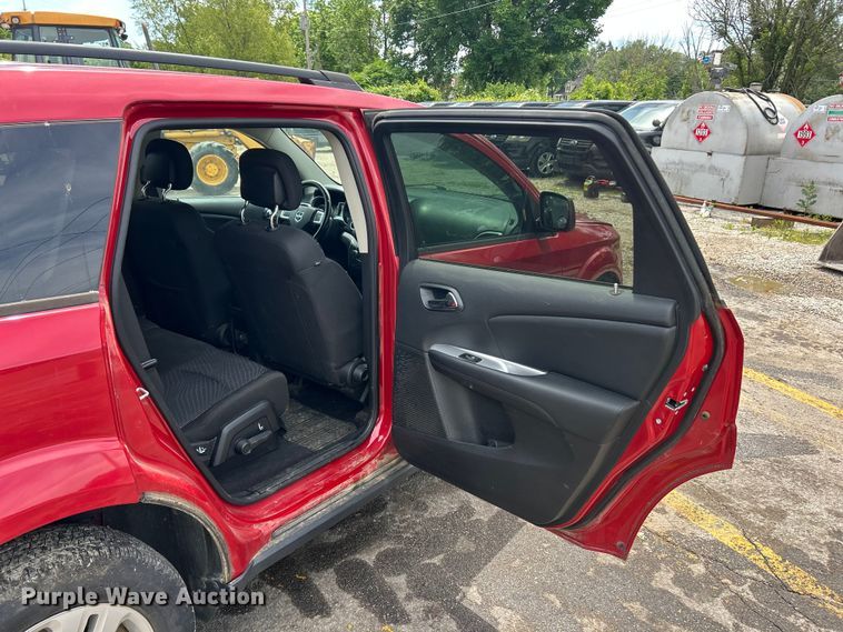 image for item DQ5490 2016 Dodge Journey SUV