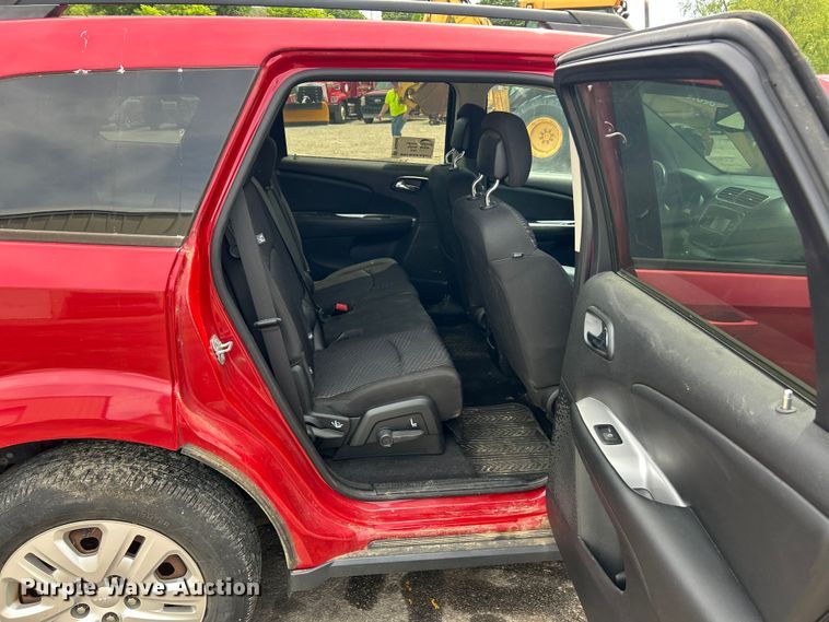 image for item DQ5490 2016 Dodge Journey SUV