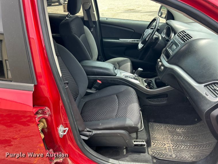 image for item DQ5490 2016 Dodge Journey SUV