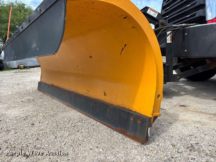 image for item DQ5491 2016 Freightliner 108SD dump truck
