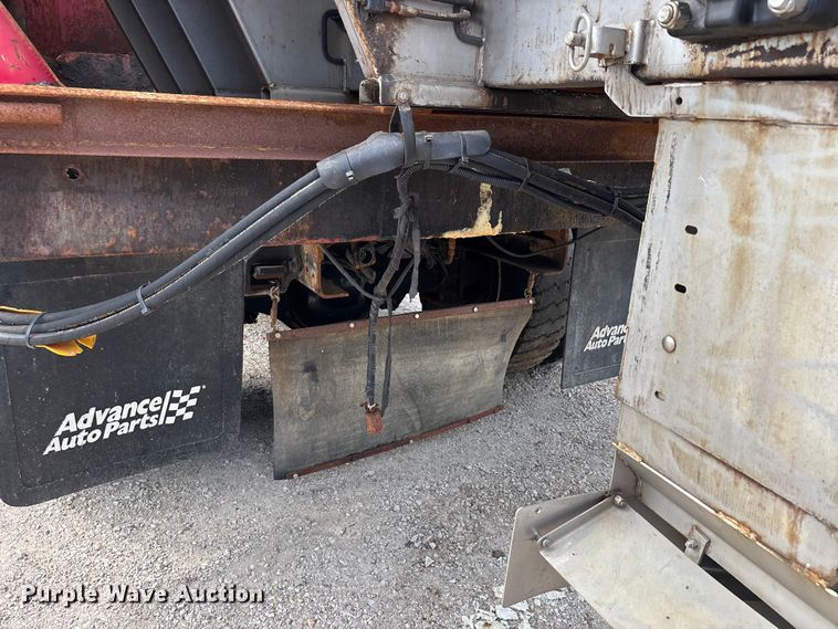 image for item DQ5491 2016 Freightliner 108SD dump truck