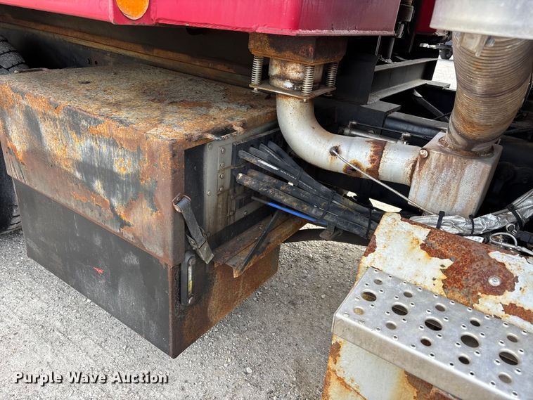 image for item DQ5491 2016 Freightliner 108SD dump truck