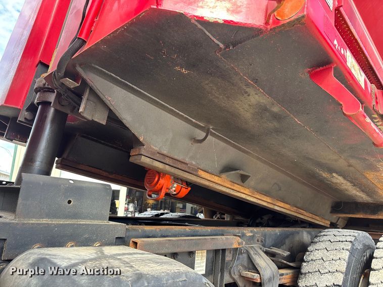 image for item DQ5491 2016 Freightliner 108SD dump truck