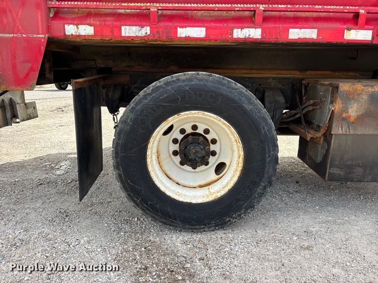 image for item DQ5491 2016 Freightliner 108SD dump truck