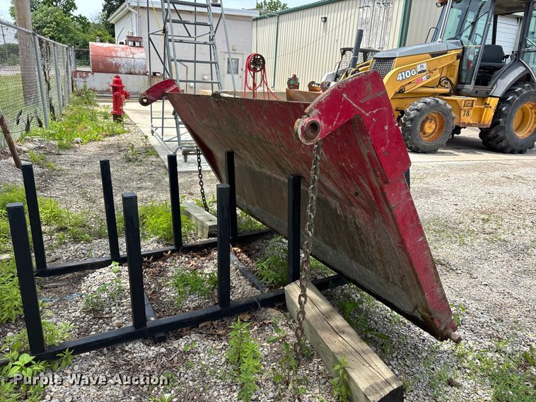 image for item DQ5491 2016 Freightliner 108SD dump truck