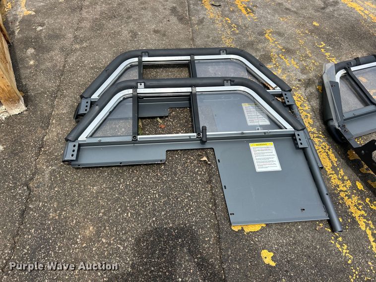 image for item DQ5495 Police vehicle equipment