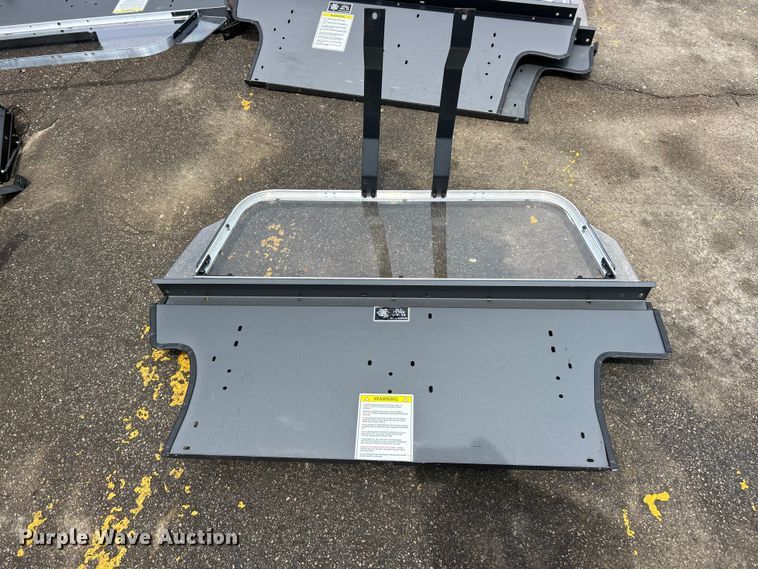 image for item DQ5495 Police vehicle equipment