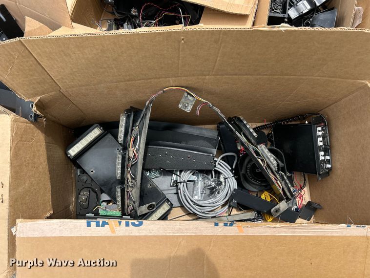image for item DQ5495 Police vehicle equipment