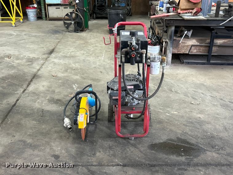 image for item DQ5498 Hydraulic power unit and saw