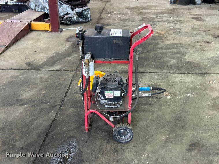 image for item DQ5498 Hydraulic power unit and saw