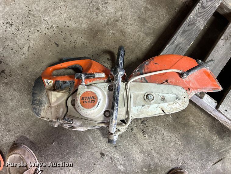 image for item DQ5499 Stihl concrete saws & saw carts