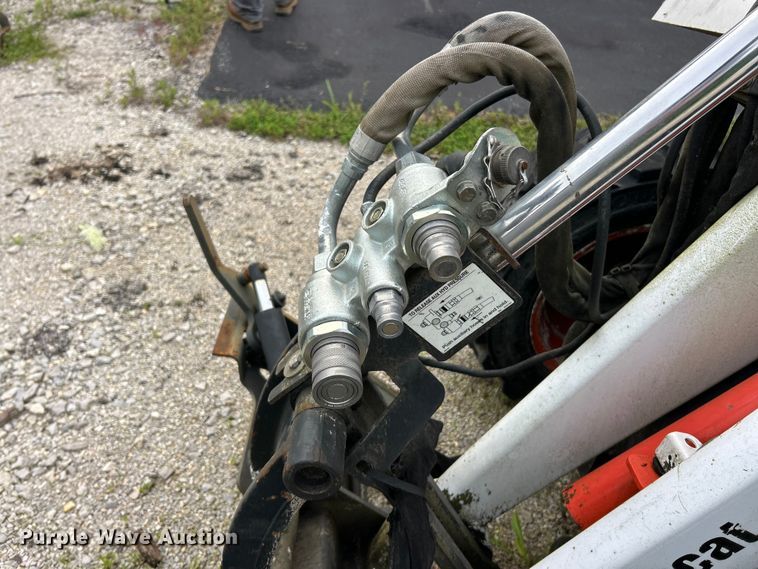 image for item DQ5506 2014 Bobcat 5600 Toolcat utility vehicle