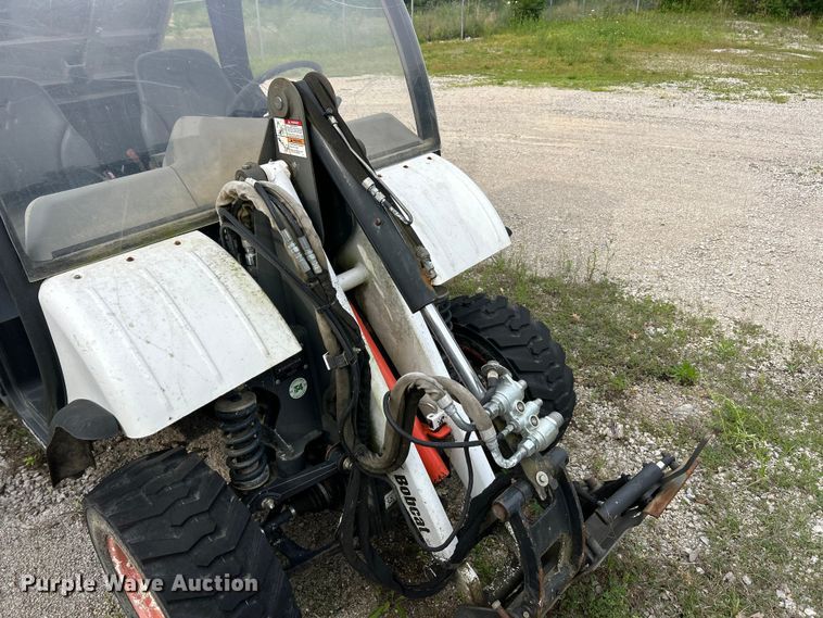 image for item DQ5506 2014 Bobcat 5600 Toolcat utility vehicle