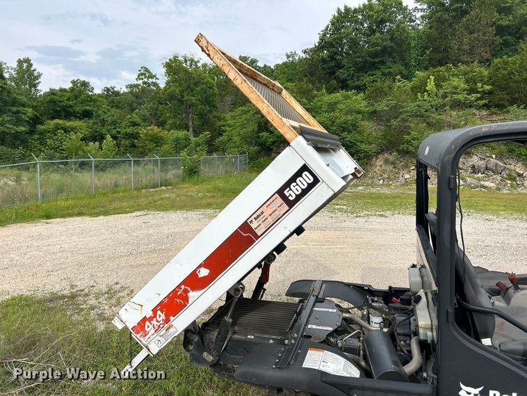 image for item DQ5506 2014 Bobcat 5600 Toolcat utility vehicle