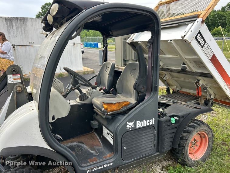 image for item DQ5506 2014 Bobcat 5600 Toolcat utility vehicle