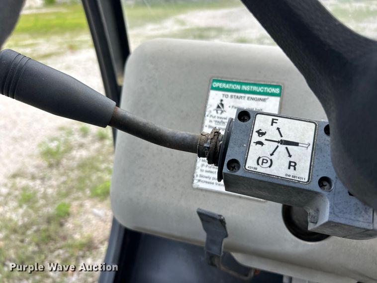 image for item DQ5506 2014 Bobcat 5600 Toolcat utility vehicle