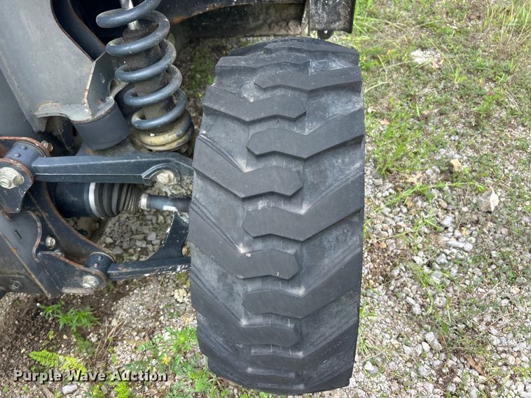 image for item DQ5506 2014 Bobcat 5600 Toolcat utility vehicle