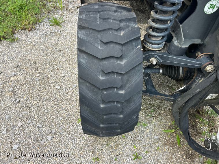 image for item DQ5506 2014 Bobcat 5600 Toolcat utility vehicle
