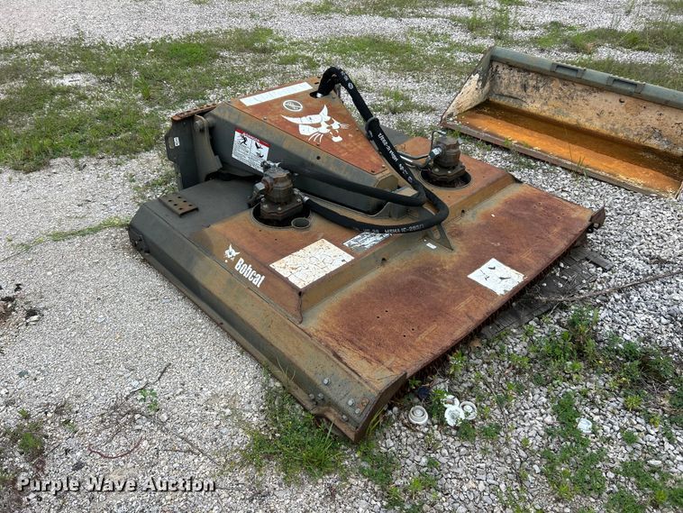 image for item DQ5507 2014 Bobcat 72 rotary mower
