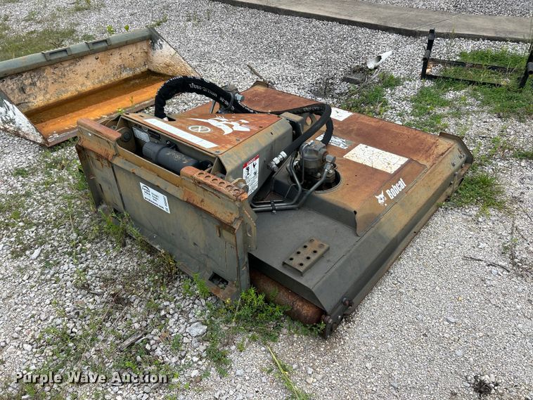 image for item DQ5507 2014 Bobcat 72 rotary mower