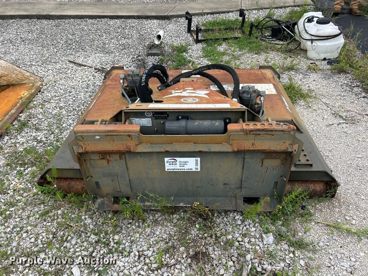 image for item DQ5507 2014 Bobcat 72 rotary mower