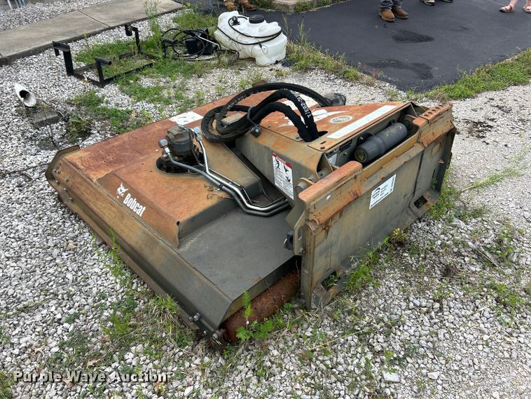 image for item DQ5507 2014 Bobcat 72 rotary mower
