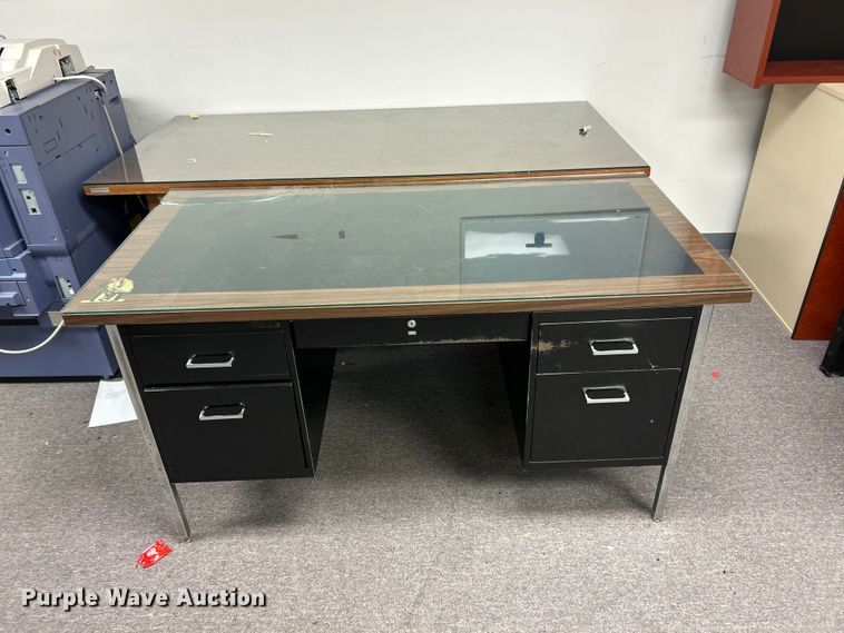 image for item DQ5514 (2) tables