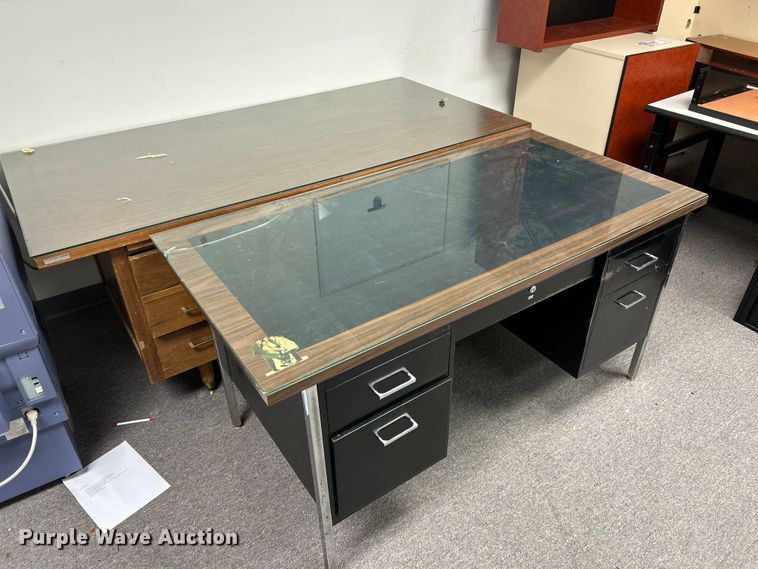 image for item DQ5514 (2) tables