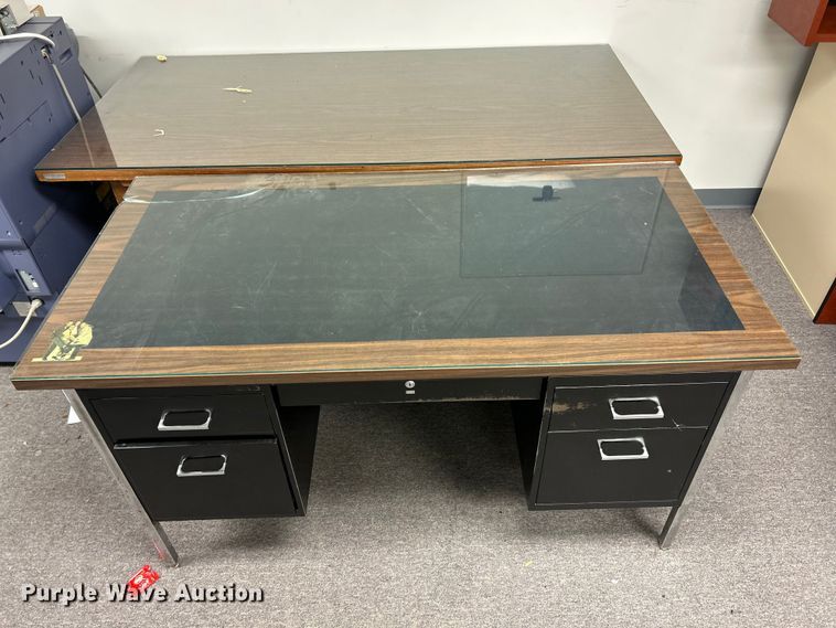 image for item DQ5514 (2) tables