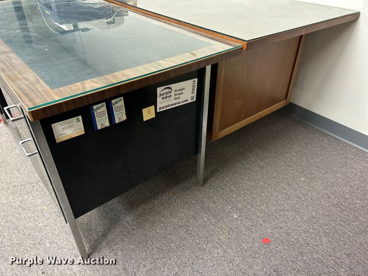 image for item DQ5514 (2) tables