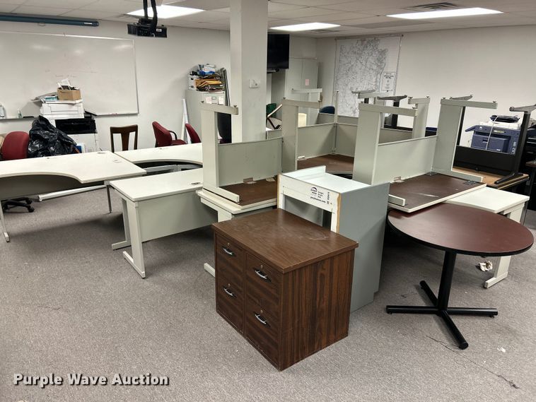 image for item DQ5515 Office tables