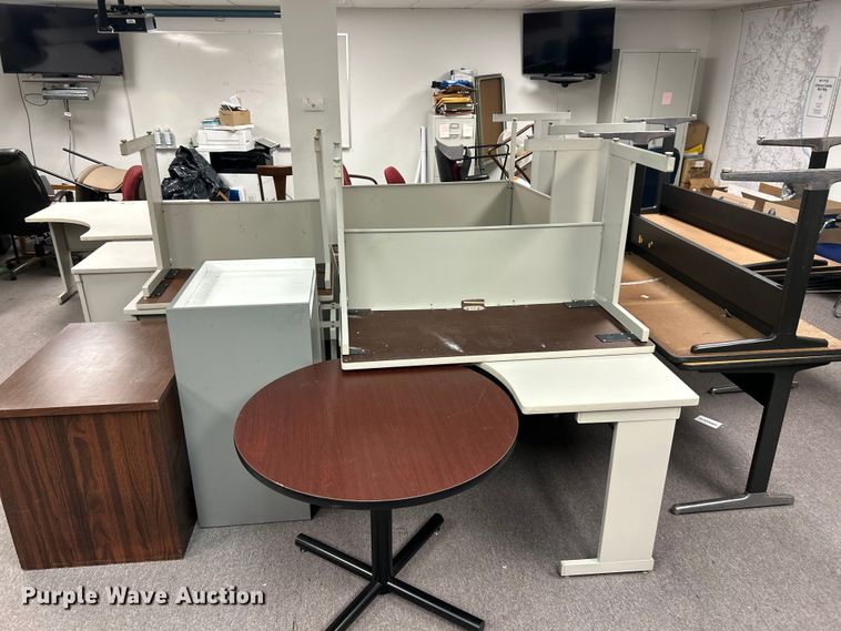 image for item DQ5515 Office tables