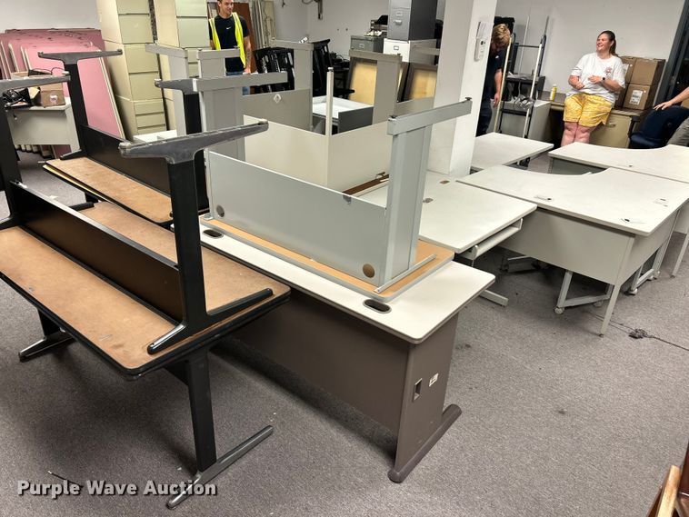 image for item DQ5515 Office tables
