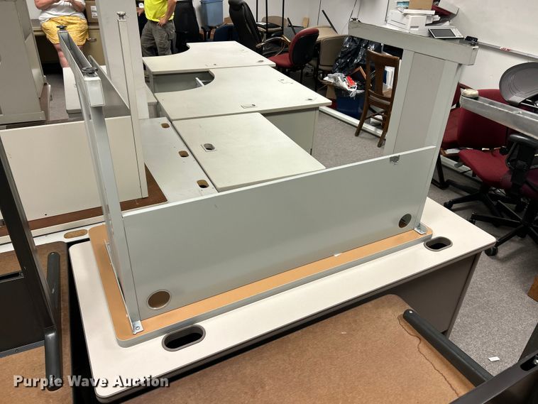 image for item DQ5515 Office tables