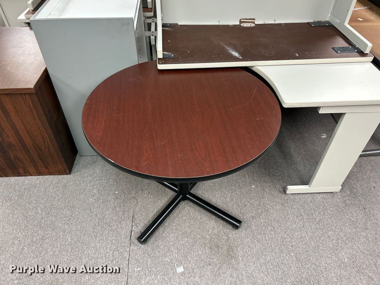 image for item DQ5515 Office tables