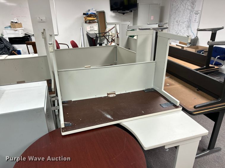 image for item DQ5515 Office tables