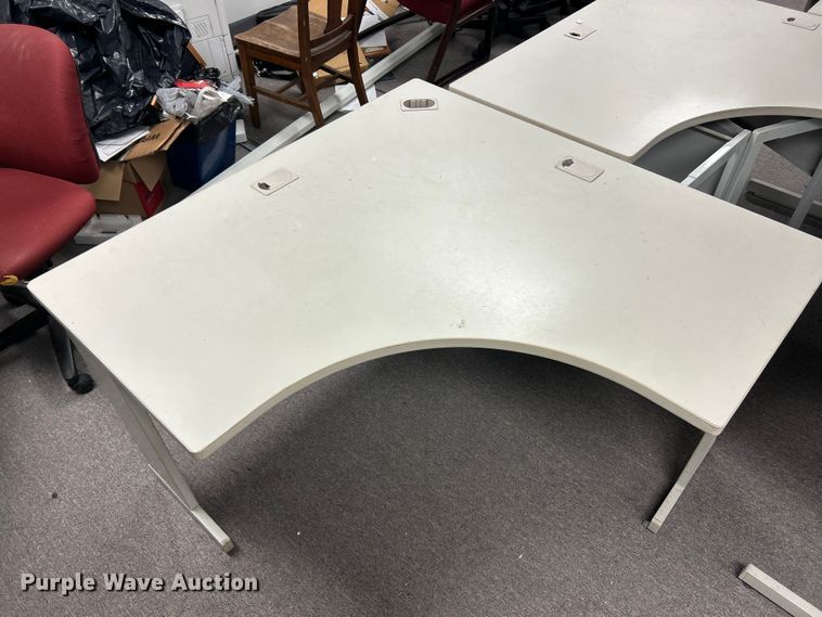 image for item DQ5515 Office tables