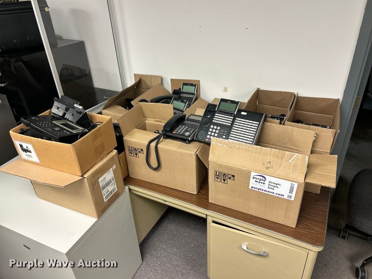 image for item DQ5517 Phones
