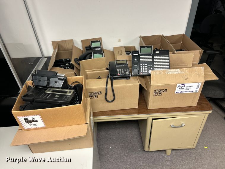 image for item DQ5517 Phones