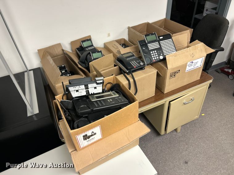 image for item DQ5517 Phones