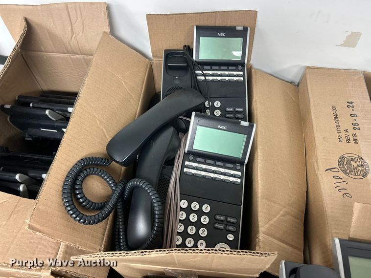 image for item DQ5517 Phones
