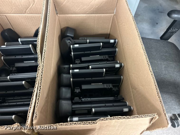 image for item DQ5517 Phones